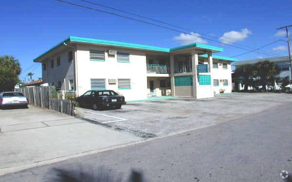520 73rd Ave, Saint Pete Beach, FL for sale - Building Photo - Image 2 of 9