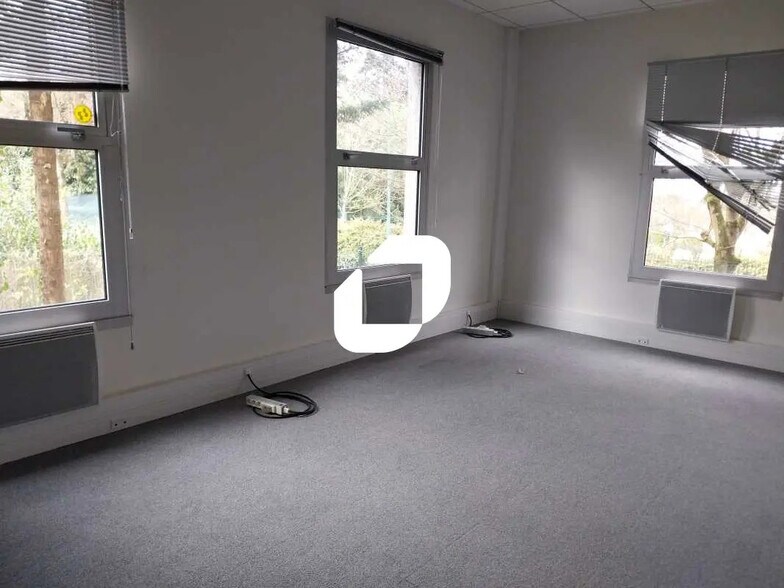 1 Rue Alfred De Vigny, Saint-Germain-en-Laye à louer - Photo du bâtiment - Image 3 de 14