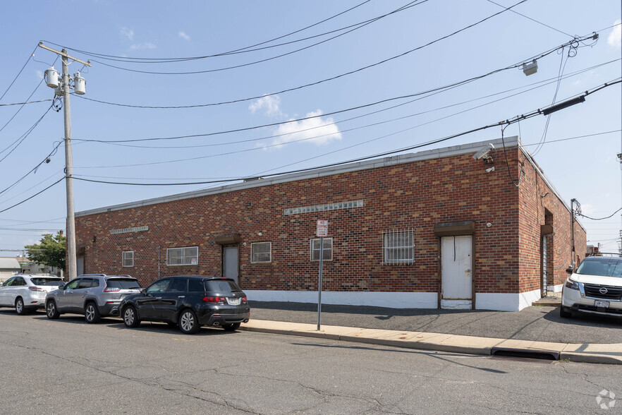 120 Nassau Ave, Inwood, NY for lease - Building Photo - Image 1 of 21