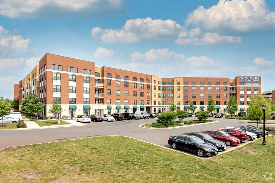 9300 Lottsford Rd, Largo, MD à louer - Photo du bâtiment - Image 1 de 15