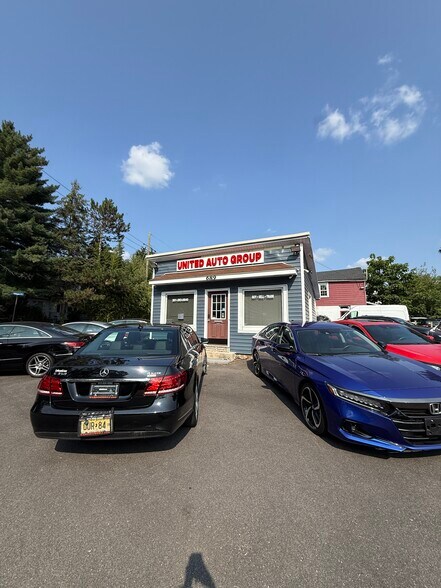 689 Pascack Rd, Washington Township Bergen, NJ à vendre - Photo du bâtiment - Image 2 de 13