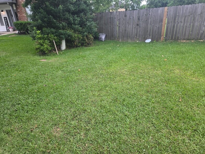 18096 Ira Babin Rd, Prairieville, LA for sale - Primary Photo - Image 1 of 5