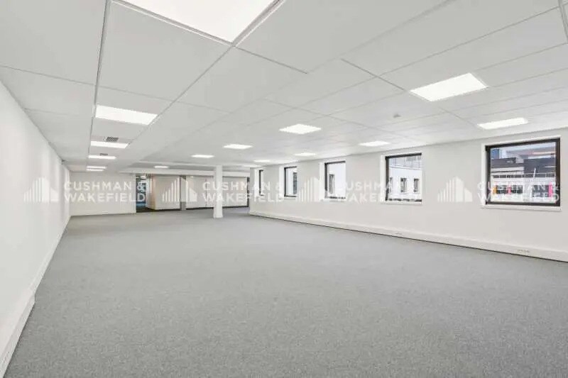 24 Boulevard De Pesaro, Nanterre à louer - Photo intérieure - Image 3 de 10