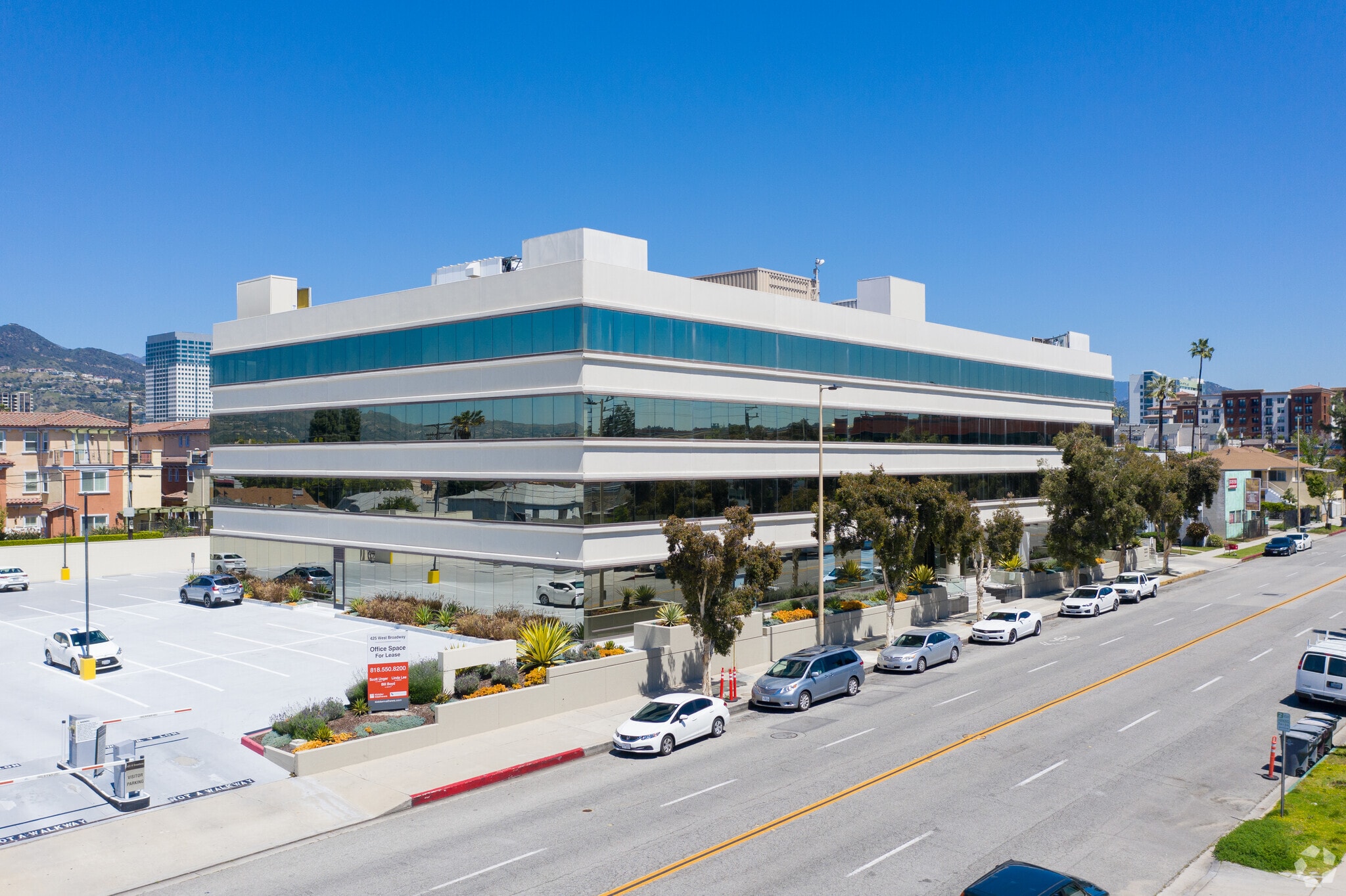 425 W Broadway, Glendale, CA for lease Primary Photo- Image 1 of 13
