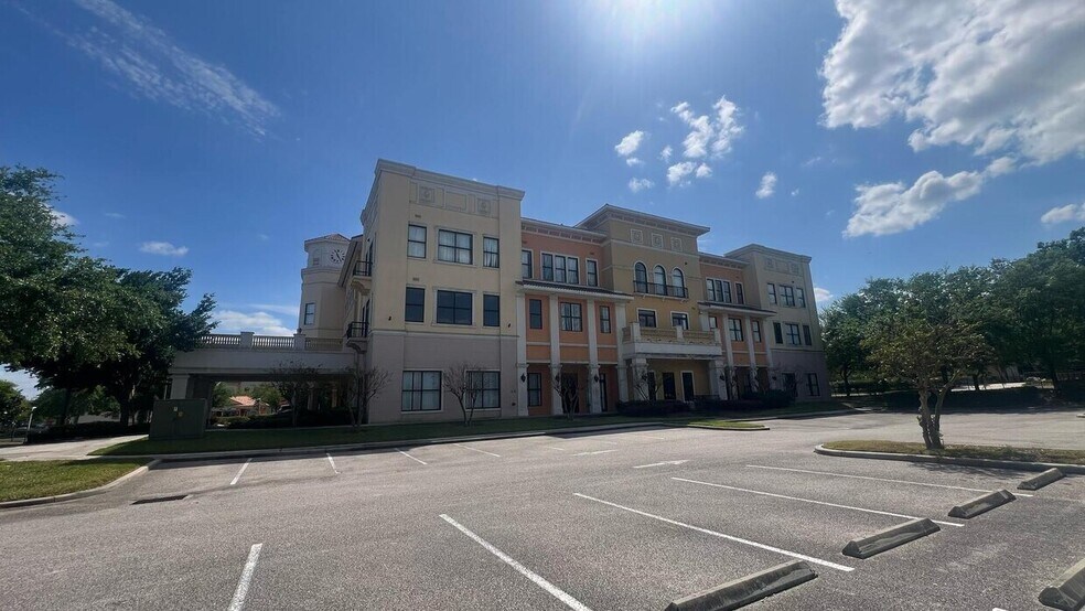 5749 Westgate Dr, Orlando, FL à louer - Photo du bâtiment - Image 3 de 7