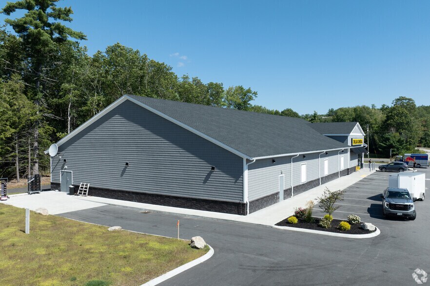 40 Sokokis Trl, East Waterboro, ME à louer - Photo du bâtiment - Image 2 de 2