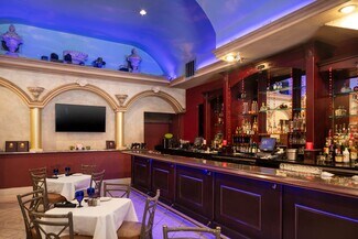 Plus de détails pour 826-836 5th Ave, San Diego, CA - Bureau, Commerce de détail à louer