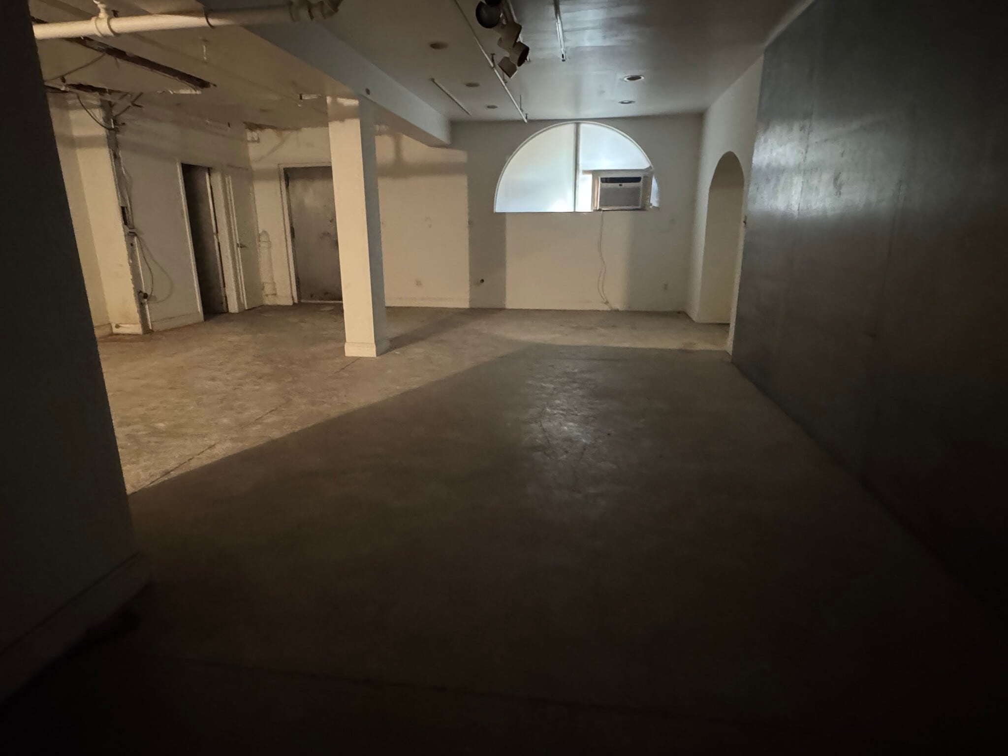 35 Broadway, Brooklyn, NY for lease Interior Photo- Image 1 of 5