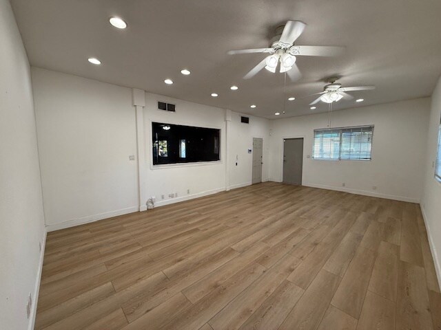 1000 E South St, Anaheim, CA à louer - Photo du bâtiment - Image 2 de 10