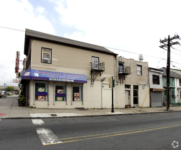 301 Elizabeth Ave, Elizabeth, NJ à vendre - Photo principale - Image 1 de 1