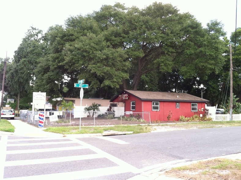 2016 E Dr Martin Luther King Jr Blvd, Tampa, FL à vendre - Photo principale - Image 1 de 1