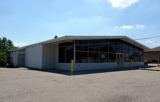 More details for 901 Dunbar Ave, Dunbar, WV - Retail for Sale
