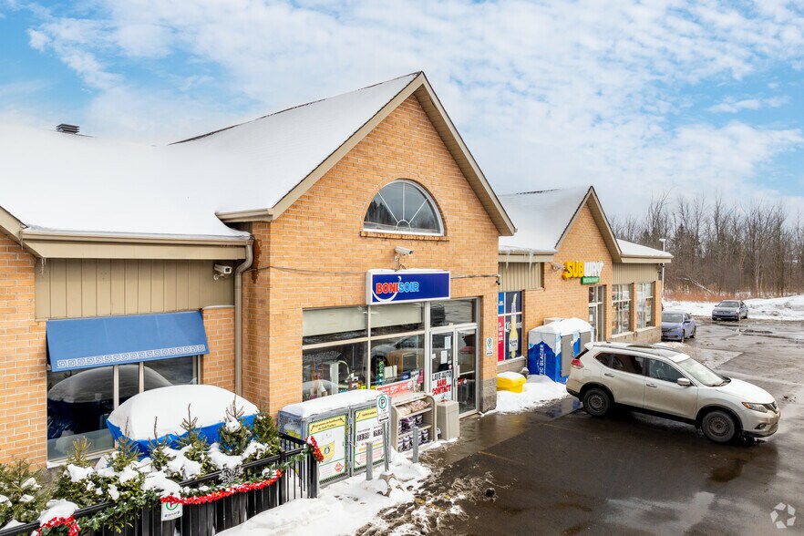 3235-3239 Rte Harwood, Vaudreuil-dorion, QC à vendre - Photo du bâtiment - Image 3 de 4