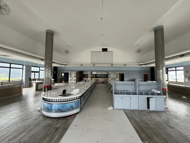Retail in Rambouillet for lease - Interior Photo - Image 3 of 11