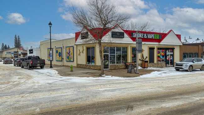 More details for 5020 50 St, Sylvan Lake, AB - Retail for Sale