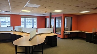 207-231 Bank St, Waterbury, CT for lease Interior Photo- Image 2 of 3