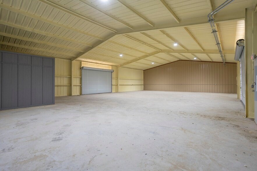 9500 Calixtro Ct, Alvarado, TX for lease - Building Photo - Image 2 of 10