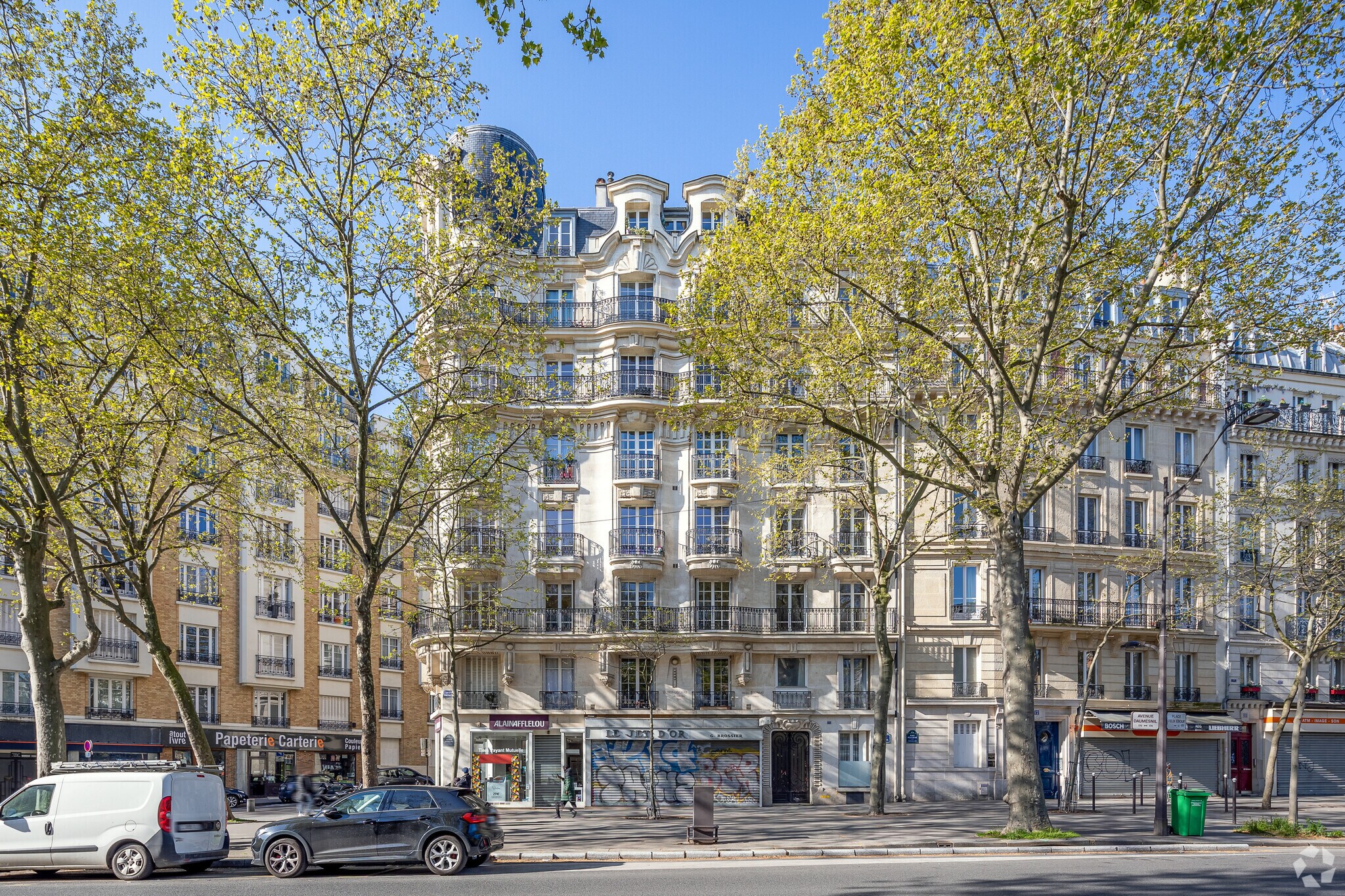 176 Avenue Daumesnil, Paris for lease Primary Photo- Image 1 of 4