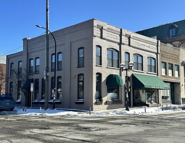 Plus de détails pour 120-122 N 4th Ave, Ann Arbor, MI - Commerce de détail à vendre