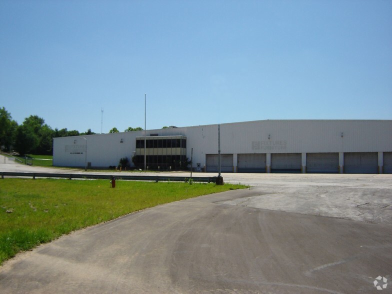 6520-6530 Winner Rd, Kansas City, MO for lease - Building Photo - Image 3 of 7