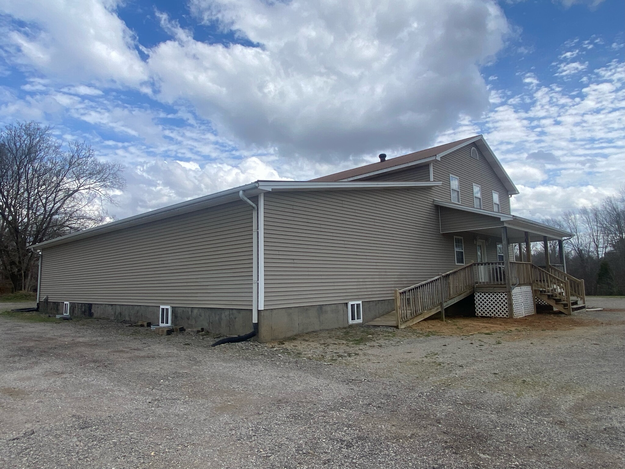 9888 Hodgenville Rd, Campbellsville, KY for sale Primary Photo- Image 1 of 1