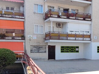 Plus de détails pour Multi-résidentiel à vendre