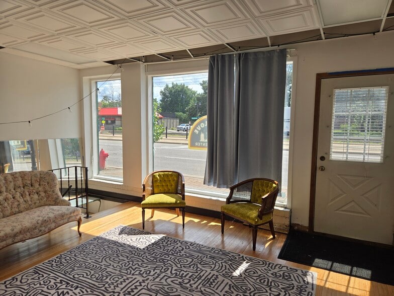 1679-1681 W University Ave, Saint Paul, MN for sale - Building Photo - Image 3 of 12