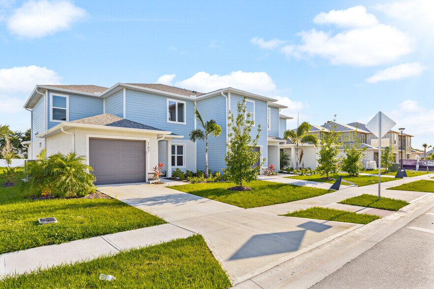 Hidden Woods - 12 Luxury Townhomes portefeuille de 3 propriétés à vendre sur LoopNet.ca - Photo du bâtiment - Image 3 de 29