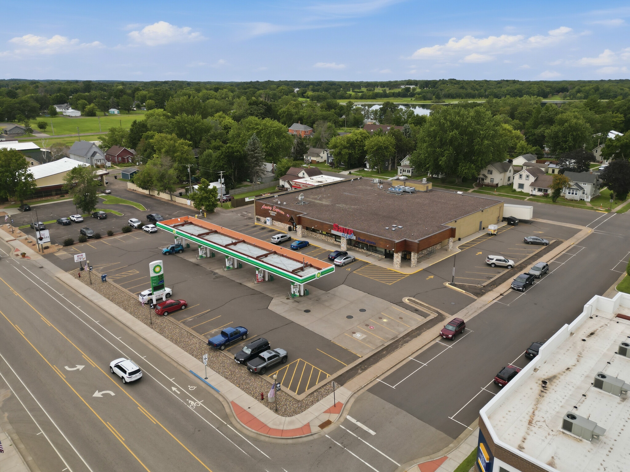 Gas station, car wash & retail building portfolio of 2 properties for sale on LoopNet.ca Building Photo- Image 1 of 5