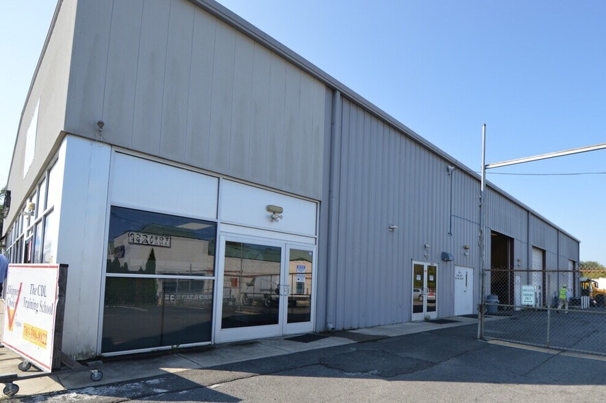 7278 Centreville Rd, Manassas, VA for sale - Building Photo - Image 2 of 17