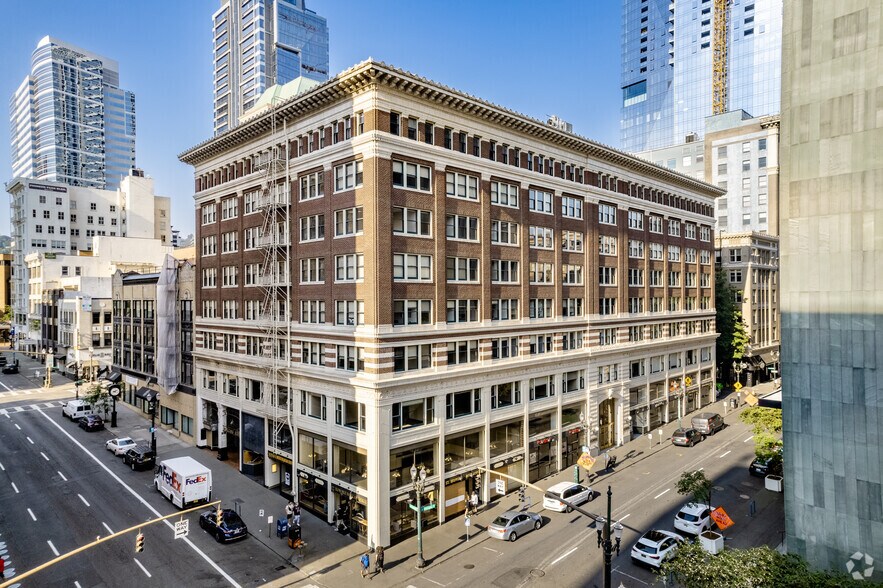 720 SW Washington St, Portland, OR à louer - Photo du bâtiment - Image 2 de 9