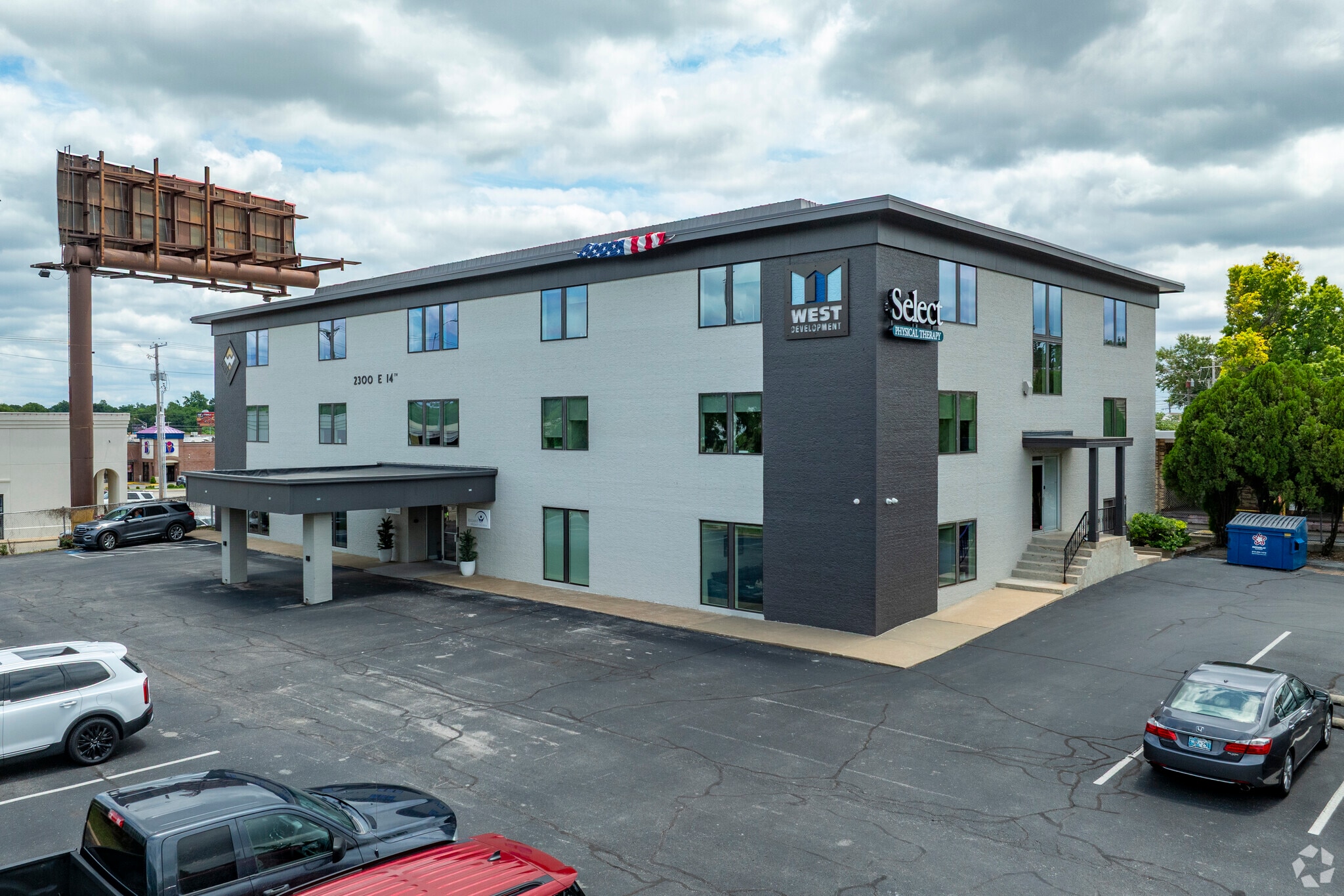 2300 E 14th St, Tulsa, OK for lease Primary Photo- Image 1 of 42