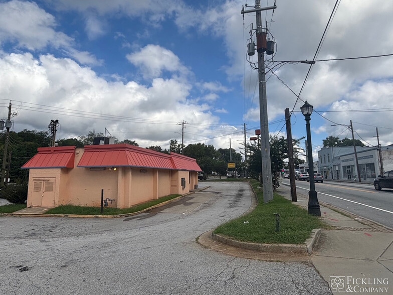 1665 SE Jonesboro Rd, Atlanta, GA à vendre - Photo du bâtiment - Image 2 de 8