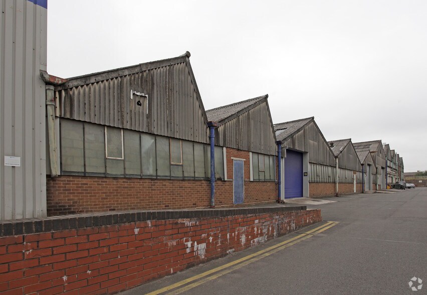 Lichfield Rd, Brownhills à vendre - Photo du bâtiment - Image 2 de 3