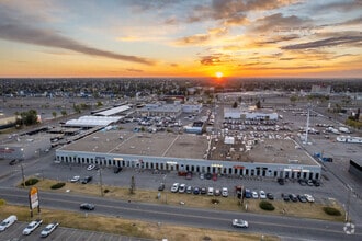 700 33rd St NE, Calgary, AB - Aerial  map view