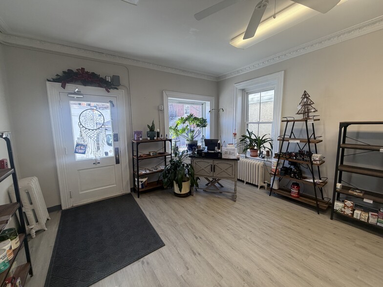 17 W Court St, Doylestown, PA à louer - Photo du bâtiment - Image 3 de 4