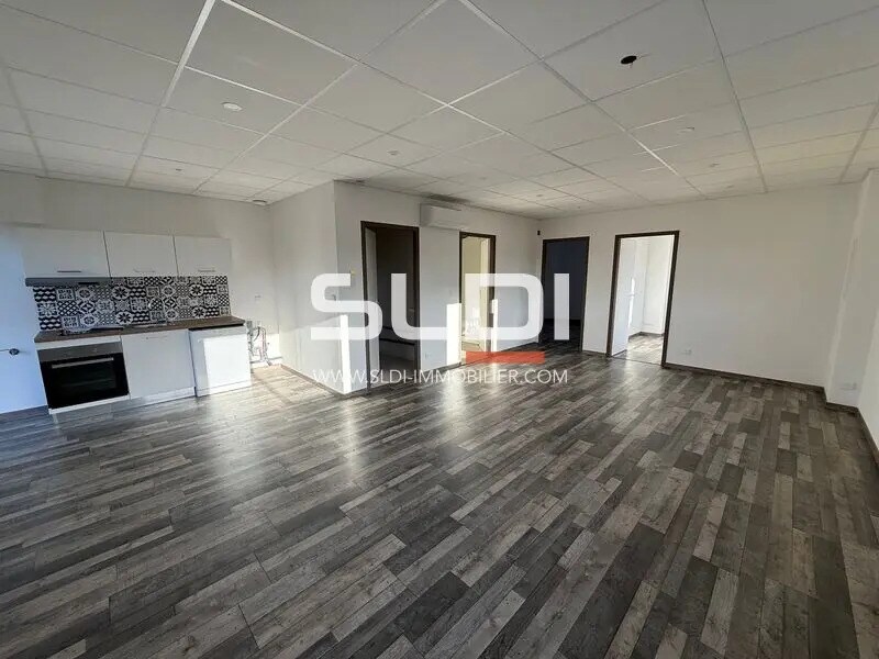 Office in Heyrieux for lease Interior Photo- Image 1 of 6