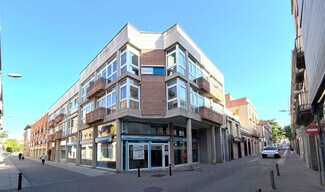 Plus de détails pour Multi-résidentiel à vendre