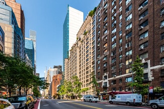 Plus de détails pour 225 E 57th St, New York, NY - Commerce de détail à louer