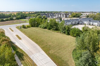 1585 34th Ave SW, Altoona, IA - Aérien Vue de la carte - Image1