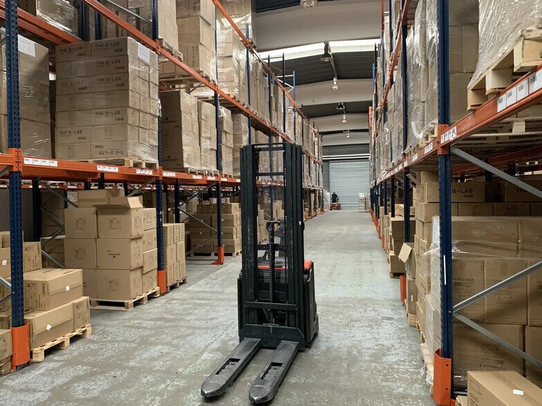 Flex dans SAINT-OUEN-L'AUMONE à louer - Photo intérieure - Image 2 de 12