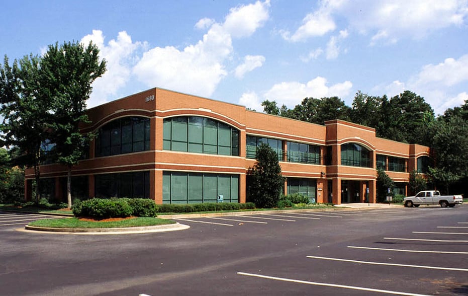1680 Phoenix Blvd, Atlanta, GA for sale - Building Photo - Image 3 of 7
