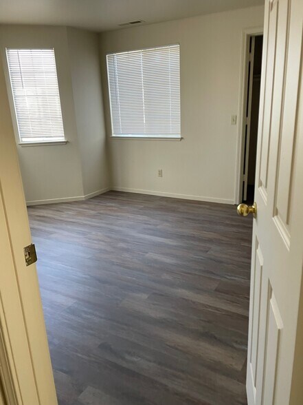 4003 Village Dr, Carson City, NV à vendre - Photo intérieure - Image 2 de 11