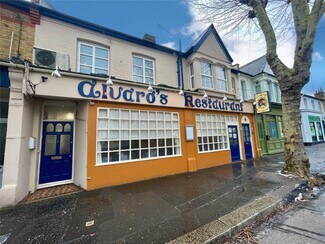 Plus de détails pour 32-34 St. Helens Rd, Westcliff On Sea - Commerce de détail à vendre