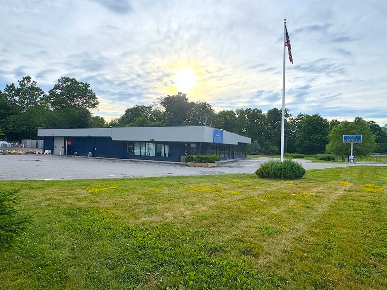 1155 Route 9, Wappingers Falls, NY à vendre - Photo du bâtiment - Image 2 de 13