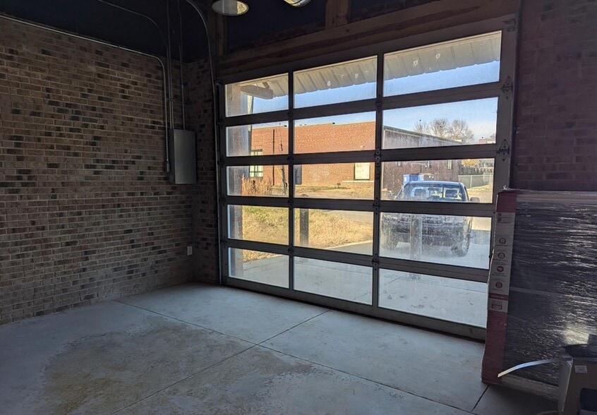 102 E Green St, Franklinton, NC for lease - Interior Photo - Image 3 of 3