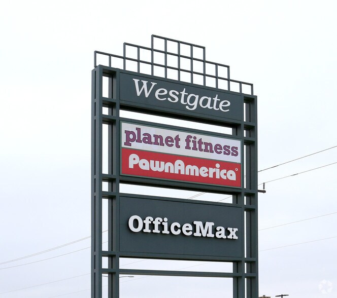 2510 W Division St, Saint Cloud, MN à louer - Photo du bâtiment - Image 3 de 3