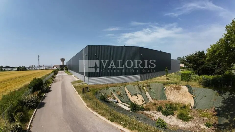 Industrial in Corbas for lease - Building Photo - Image 3 of 4