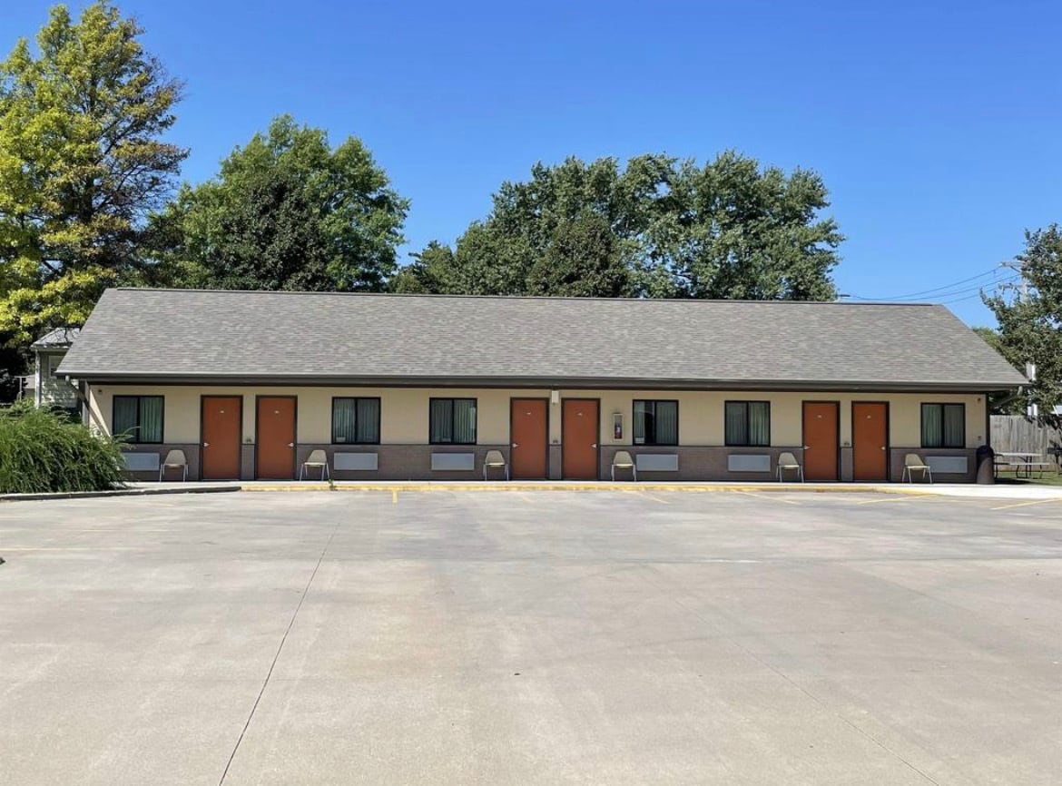 2621 Harlan St, Falls City, NE for sale Building Photo- Image 1 of 1