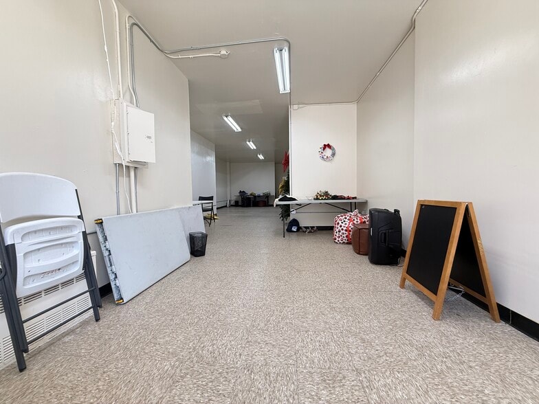 351 Tompkins Ave, Brooklyn, NY à louer - Photo du bâtiment - Image 3 de 4